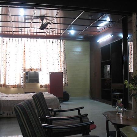 Gaurav Hotel Kanpur Exterior foto