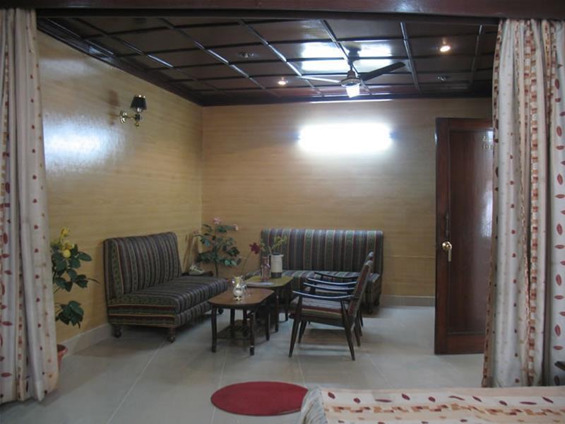Gaurav Hotel Kanpur Exterior foto